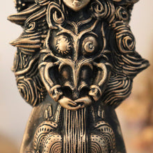 Load image into Gallery viewer, Gaia Statue