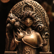Load image into Gallery viewer, Frigg Altar Statue