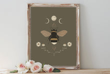 Load image into Gallery viewer, Bee Art Print